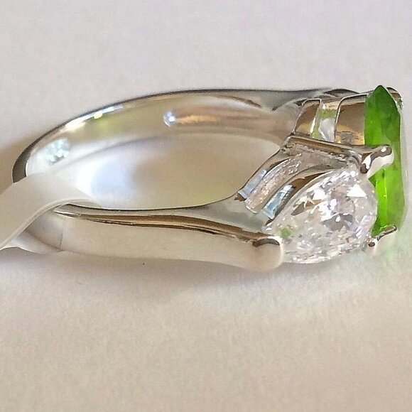 Sterling Silver Peridot Ring Size 7 8 9 Oval Green Cubic Zirconia Simulated 925 - Picture 7 of 10